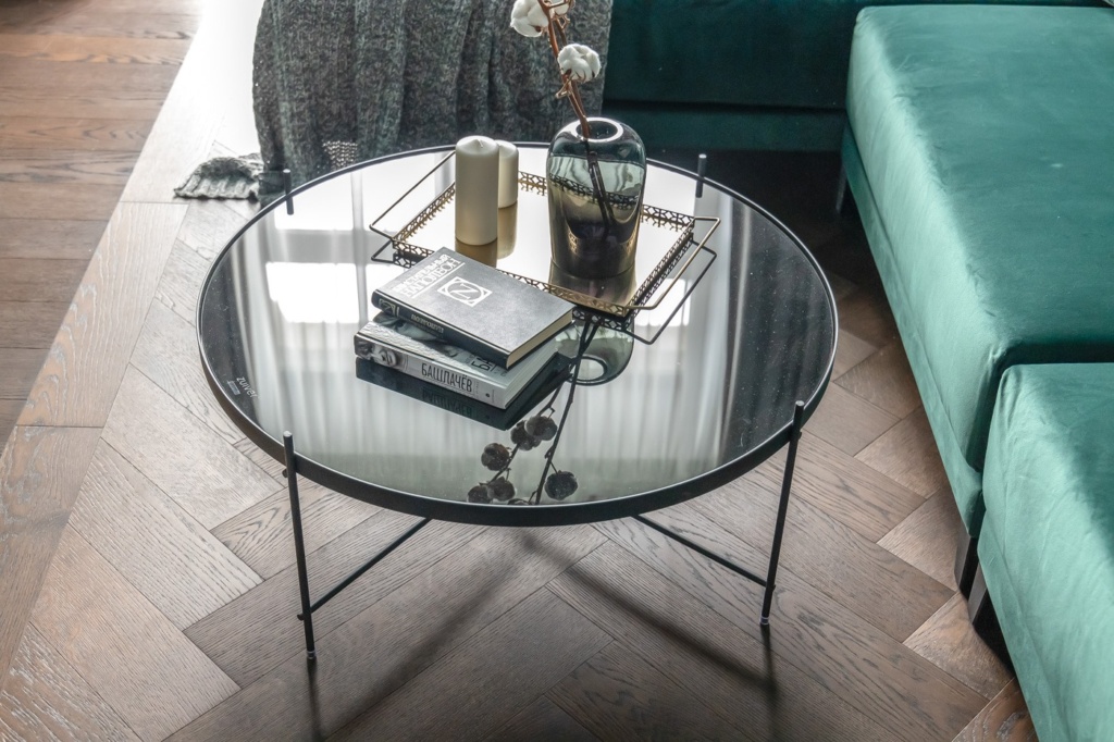 Coswick Herringbone Milk Chocolate Oak
